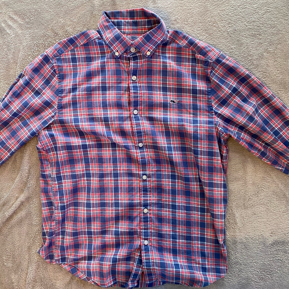 Vineyard Vines men’s whale shirt - medium